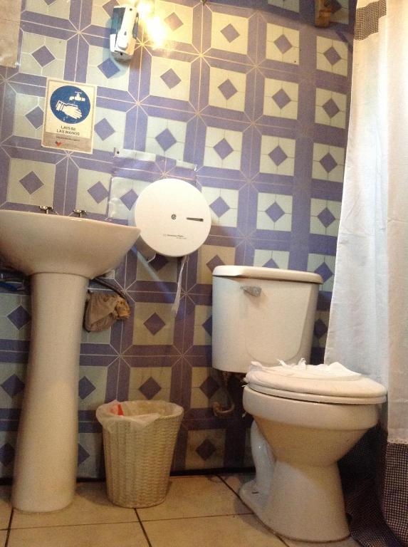 Hostel Melinda Πουέρτο Νατάλες Εξωτερικό φωτογραφία